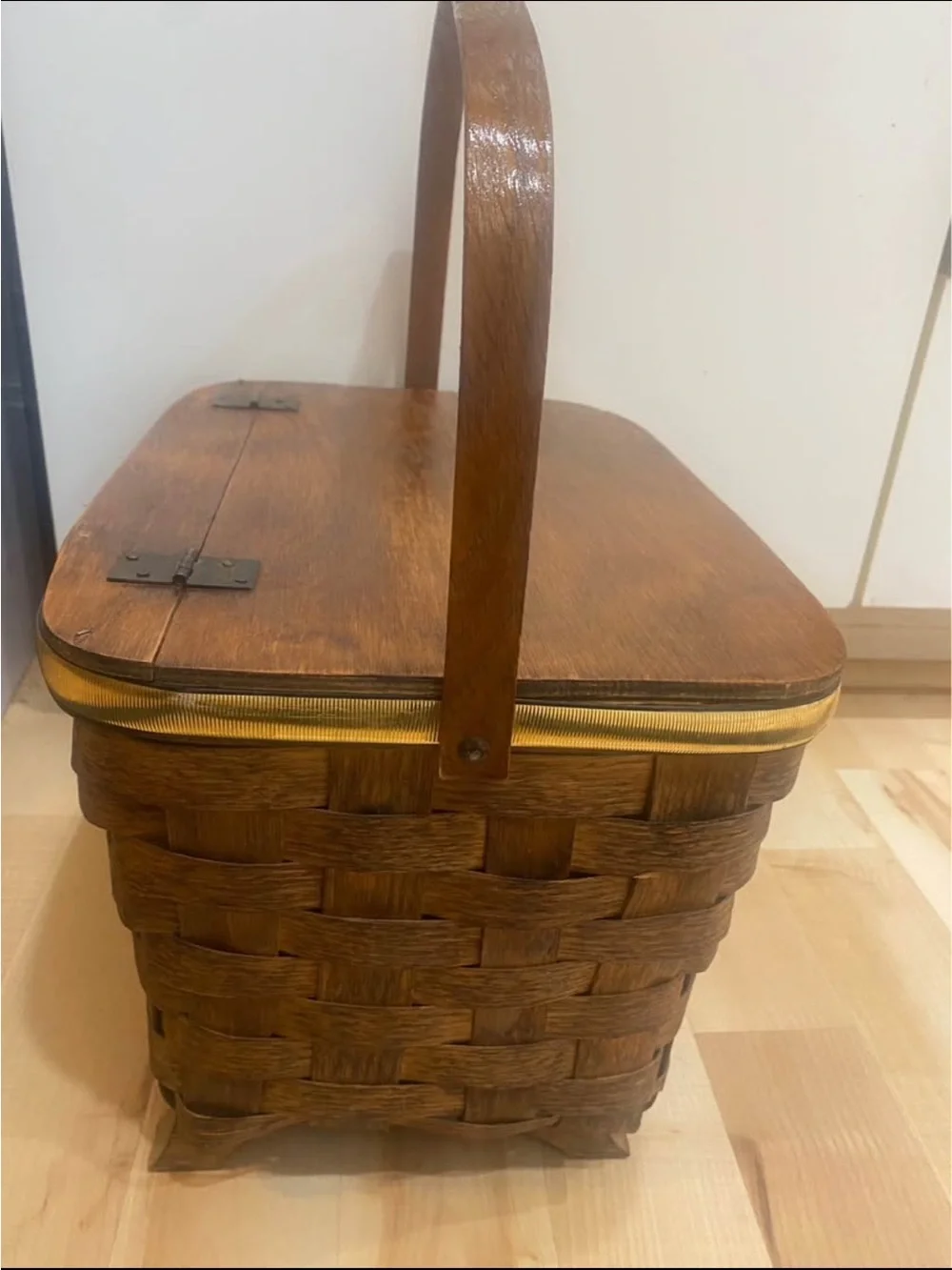 Vintage Basketville Americana woven wood picnic basket / magazine rack
